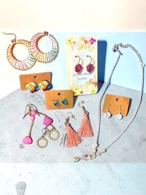 Jewelry Bundle/Lot Earrings & Necklace